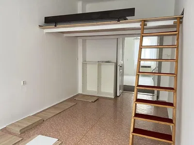 Schlafzimmer; holzboden, holzbalken