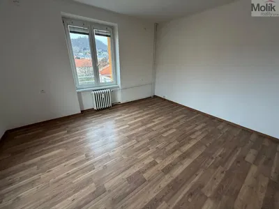 Schlafzimmer; blick, holzboden, tageslicht