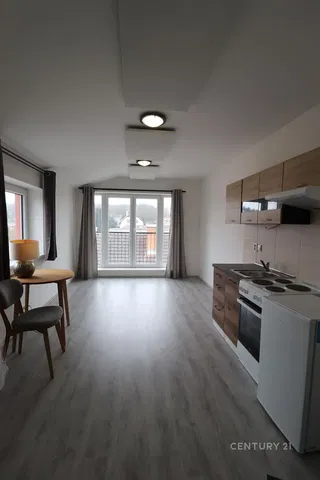 Kitchen; view, tile floor