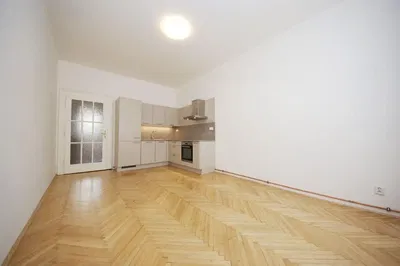 Küche; holzboden, tageslicht