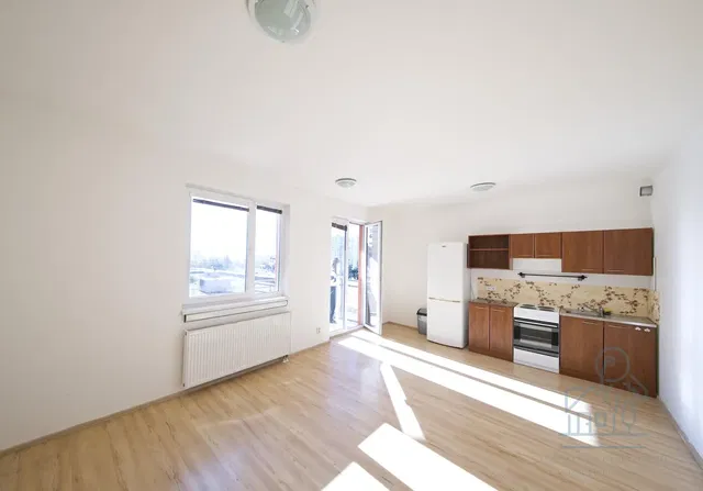 Küche; blick, küchengeräte, holzboden, tageslicht, renoviert