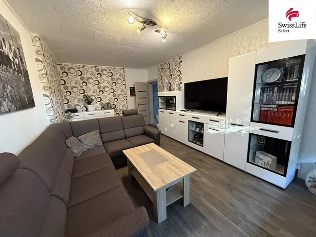 Living room; modern style, natural light