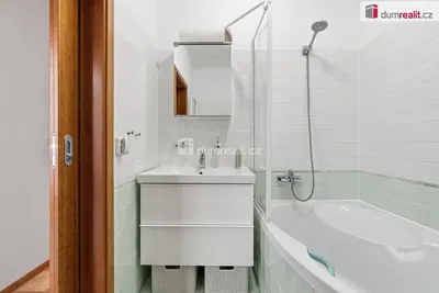 Badezimmer; fliesenboden