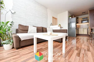 Wohnzimmer; holzboden, moderner stil, tageslicht, küchengeräte