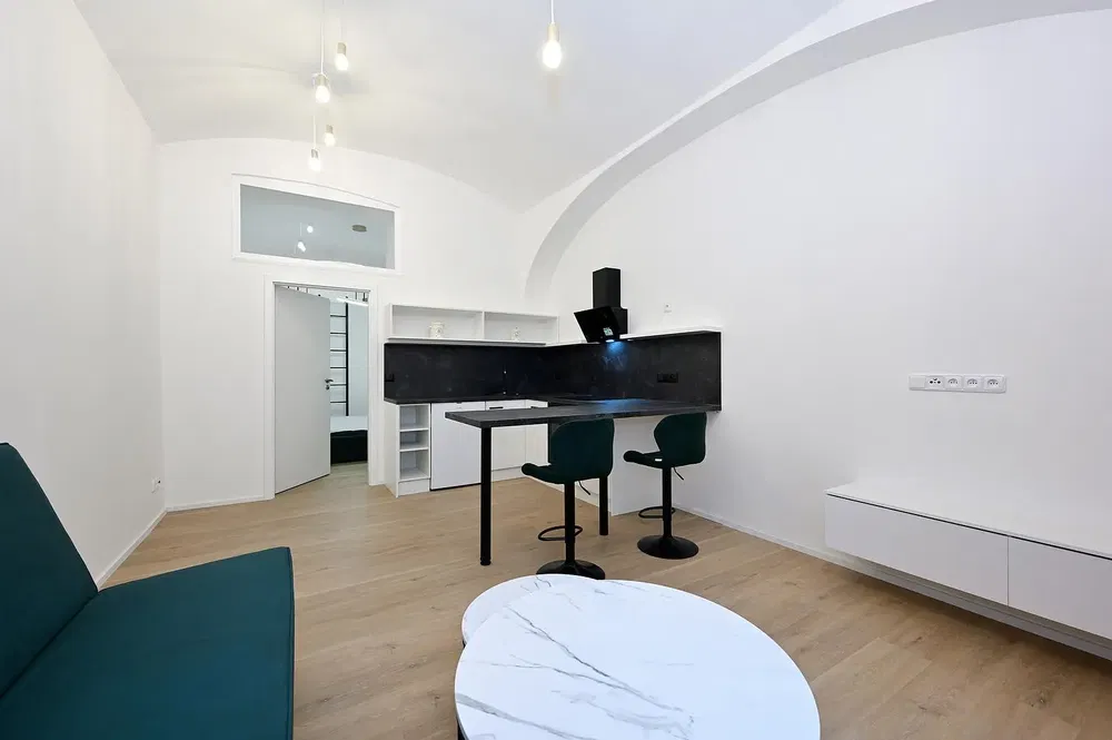 Wohnzimmer; moderner stil, tageslicht, holzboden, renoviert
