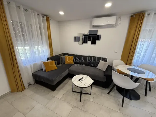 Living room; tile floor, modern style, natural light