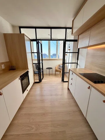 Küche; küchengeräte, blick, tageslicht, moderner stil