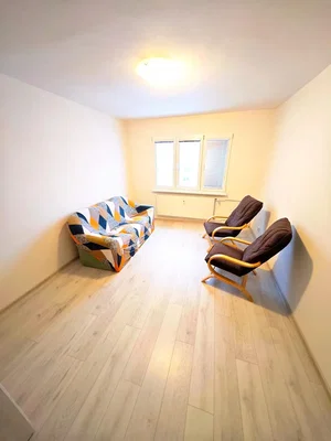 Dnevna soba; prirodno svjetlo, drveni pod