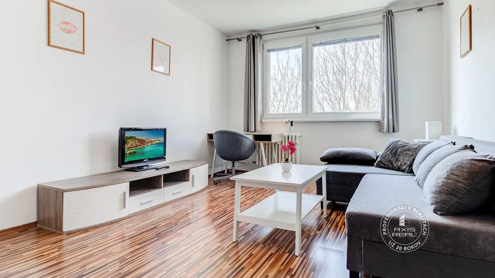 Wohnzimmer; holzboden, tageslicht, moderner stil