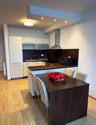 Kitchen; kitchen appliances, tile floor