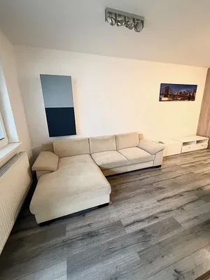 Wohnzimmer; tageslicht, holzboden, moderner stil