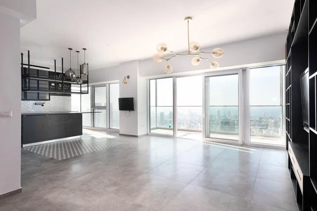 Salón; vista, suelo de baldosas, luz natural, estilo moderno