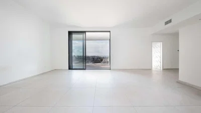 Salon; vue, carrelage, lumière naturelle