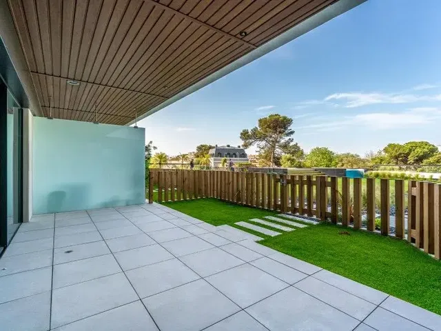 Terrasse; blick, fliesenboden, tageslicht