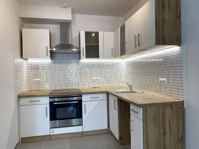 Küche; küchengeräte, renoviert, tageslicht, moderner stil