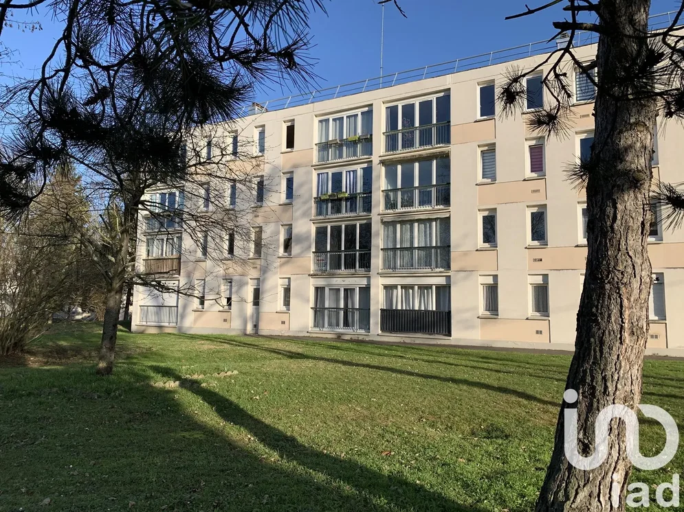 Maison et environs; vue
