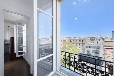 Balkon; manzara, ahşap zemin