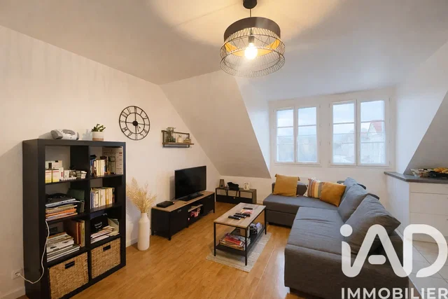 Obývací pokoj; přirozené světlo, moderní styl