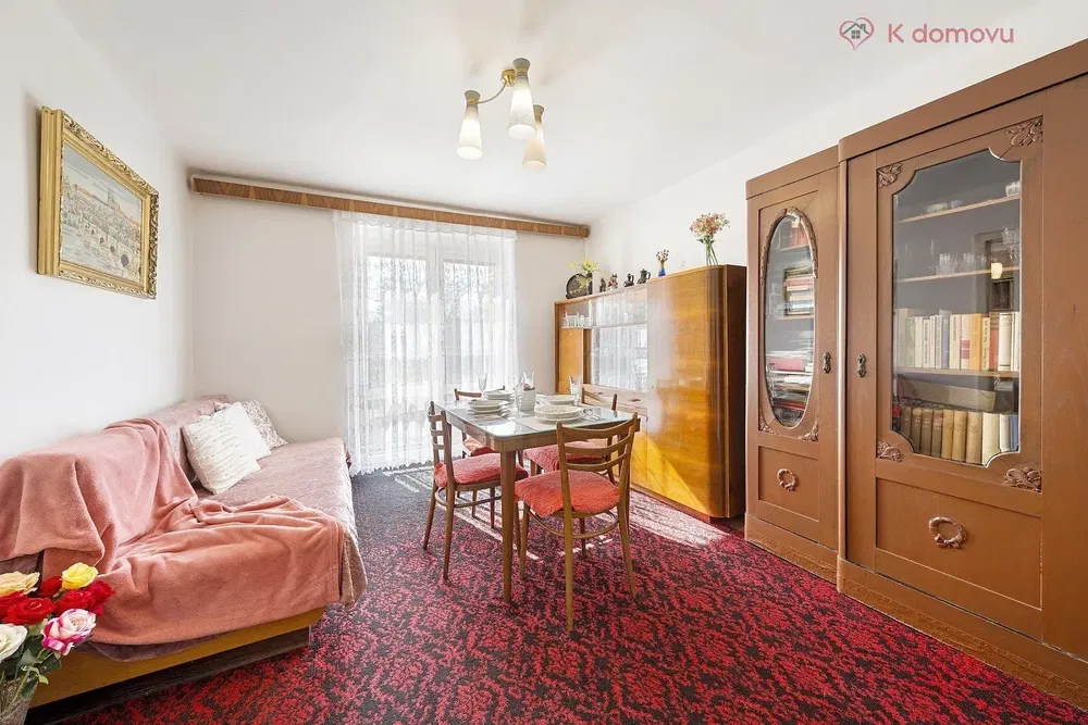 Obývací pokoj; rustikální styl, přirozené světlo