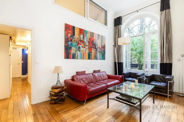 Salon; parquet, lumière naturelle, style moderne, vue