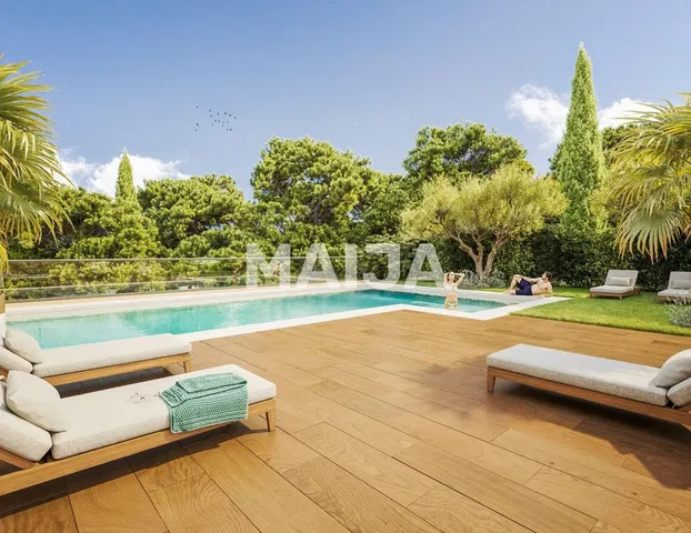 Casa y alrededores; vista, suelo de madera, luz natural