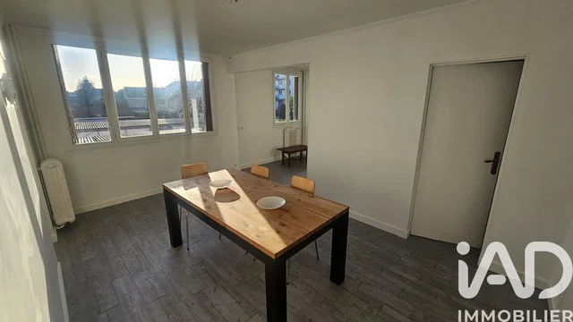 Dining room; view, tile floor, natural light