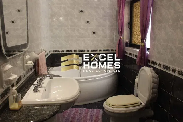 Badezimmer; fliesenboden