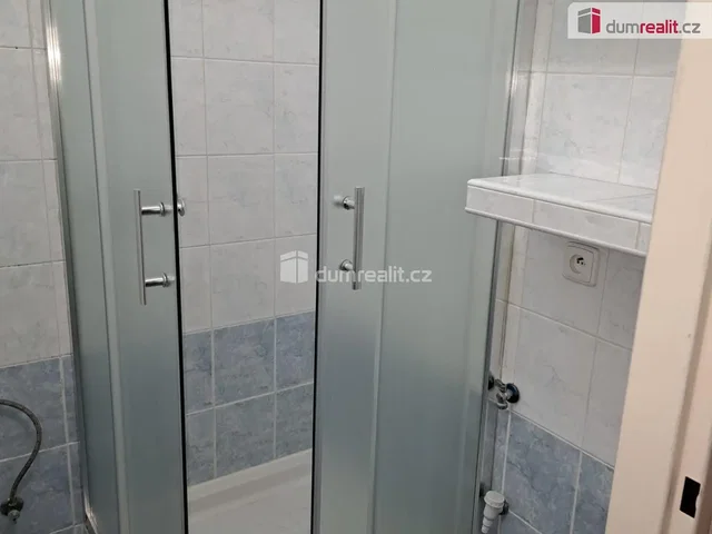 Badezimmer; fliesenboden, renoviert