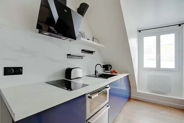 Kuchyně; kuchyňské spotřebiče, přirozené světlo