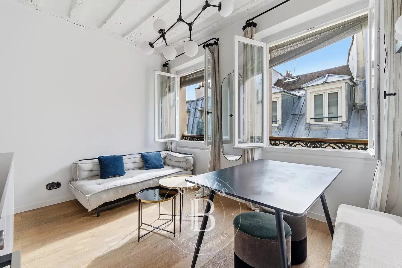 Salon; vue, parquet, lumière naturelle, style moderne