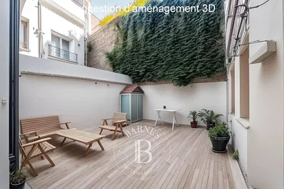 Teras; ahşap zemin, doğal ışık