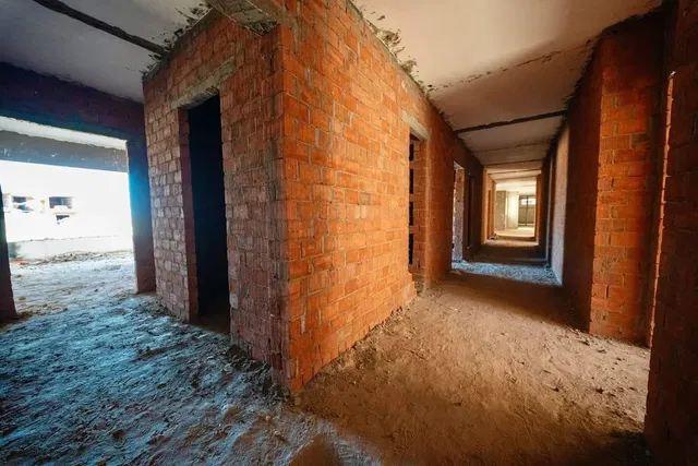 Outro; precisa de renovação, luz natural