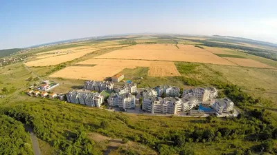 Кућа и околина; поглед