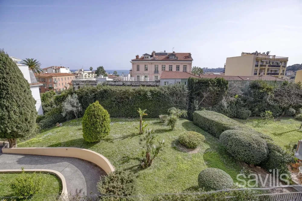 Kuća i okolina; pogled