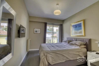 Yatak odası; doğal ışık, modern stil