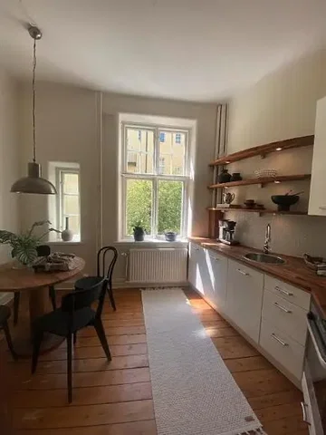 Kitchen; natural light, wood floor