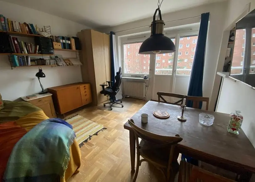 Salon; parquet, lumière naturelle, style rustique