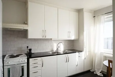 Küche; küchengeräte, tageslicht, moderner stil