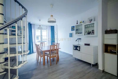 Yemek odası; doğal ışık, modern stil