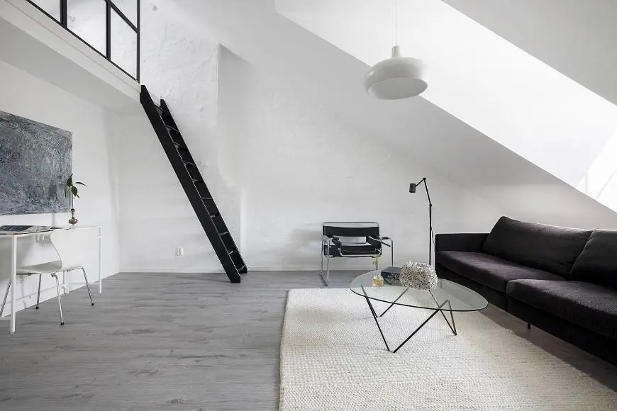 Wohnzimmer; tageslicht, moderner stil, holzboden