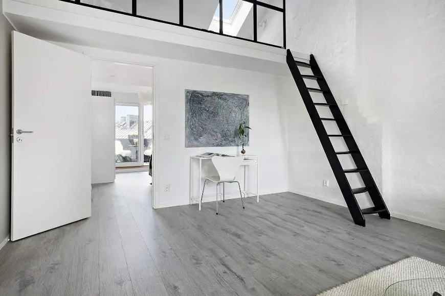 Kammer; holzboden, tageslicht, moderner stil