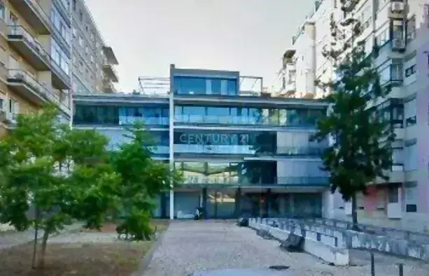 Къща и околности; гледка