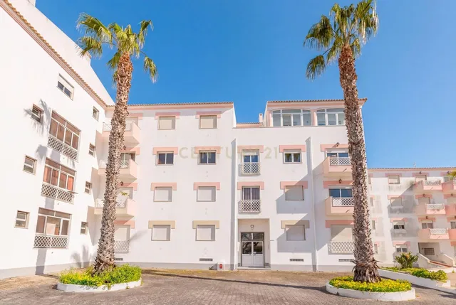 Къща и околности; гледка