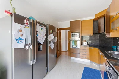 مطبخ; أجهزة المطبخ, أرضية من البلاط