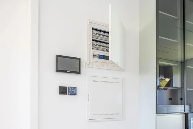 Inne; zabezpieczenie, urządzenia inteligentne