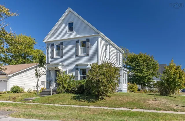 Кућа и околина; поглед