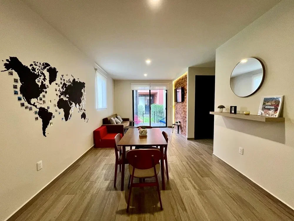 Salon; lumière naturelle, style moderne, parquet