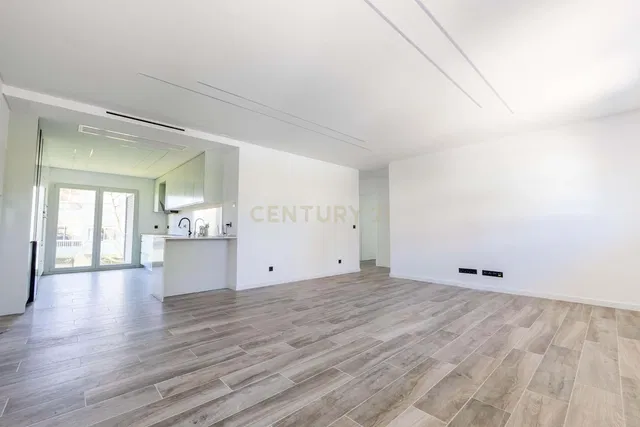 Salon; carrelage, lumière naturelle, rénové, vue