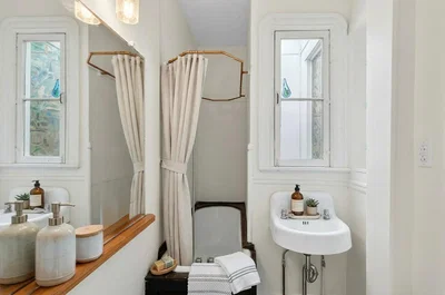 Bagno; luce naturale, stile moderno