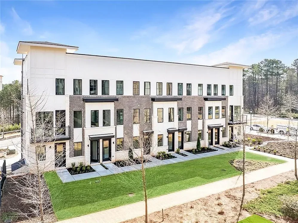 Dům a okolí; výhled